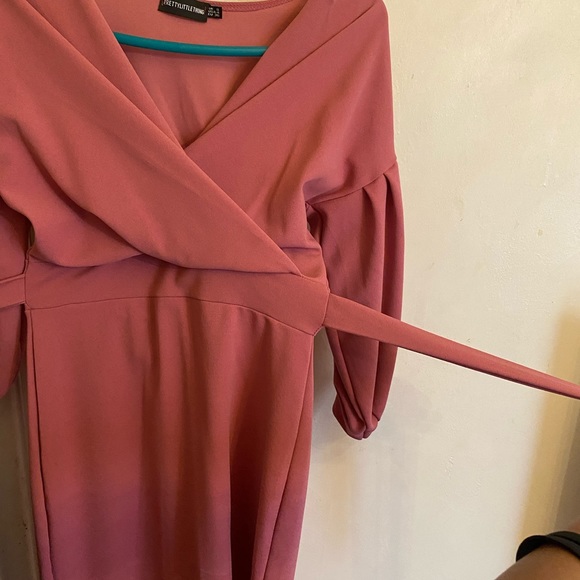 A dark pink/violet dress - Picture 3 of 3